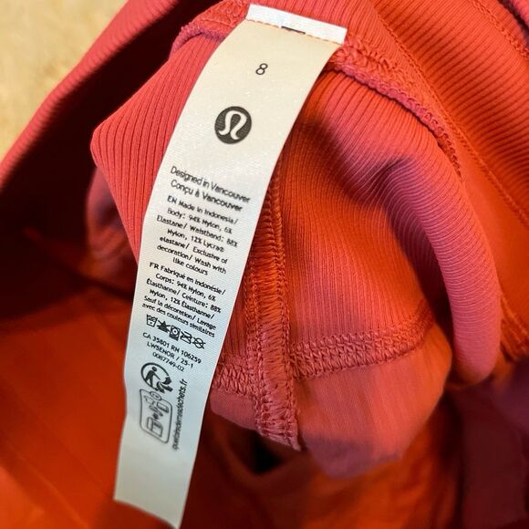 Lululemon Dance Studio Mid-Rise Pant
Regular Desert Rose size 8 - Picture 4 of 5